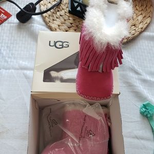 Infant sz 2/3 UGG boots
